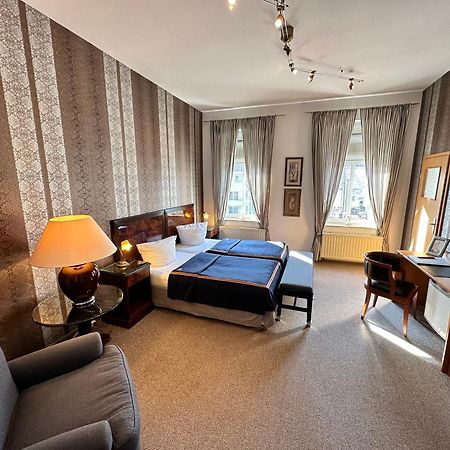 Zu Den Linden - Radebeul Pension Mit Restaurant Kültér fotó