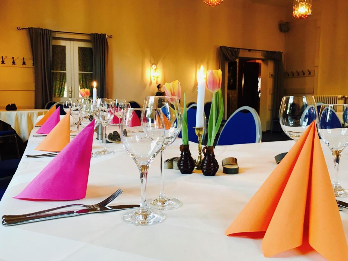 Zu Den Linden - Radebeul Pension Mit Restaurant Kültér fotó