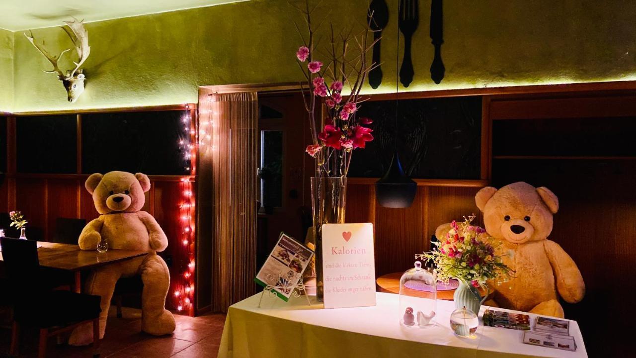 Zu Den Linden - Radebeul Pension Mit Restaurant Kültér fotó