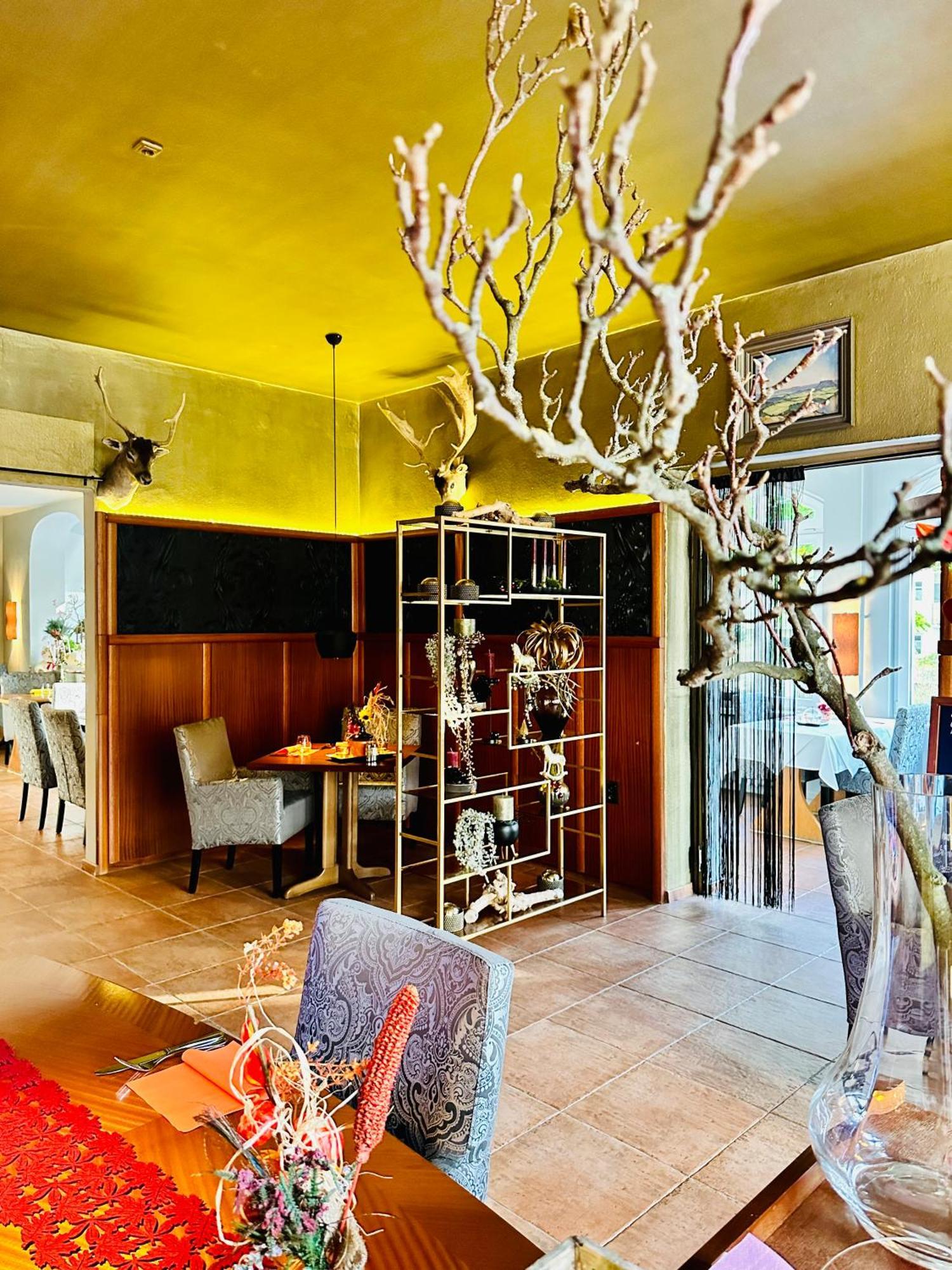 Zu Den Linden - Radebeul Pension Mit Restaurant Kültér fotó