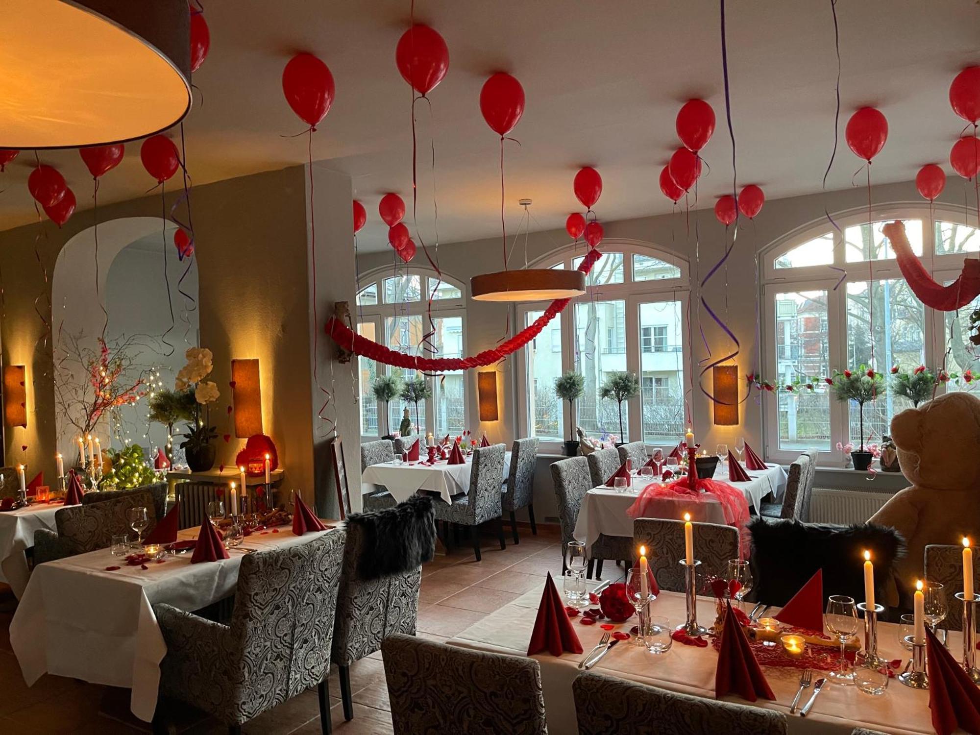 Zu Den Linden - Radebeul Pension Mit Restaurant Kültér fotó