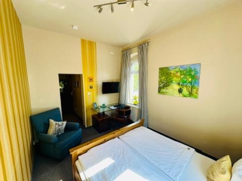Zu Den Linden - Radebeul Pension Mit Restaurant Kültér fotó